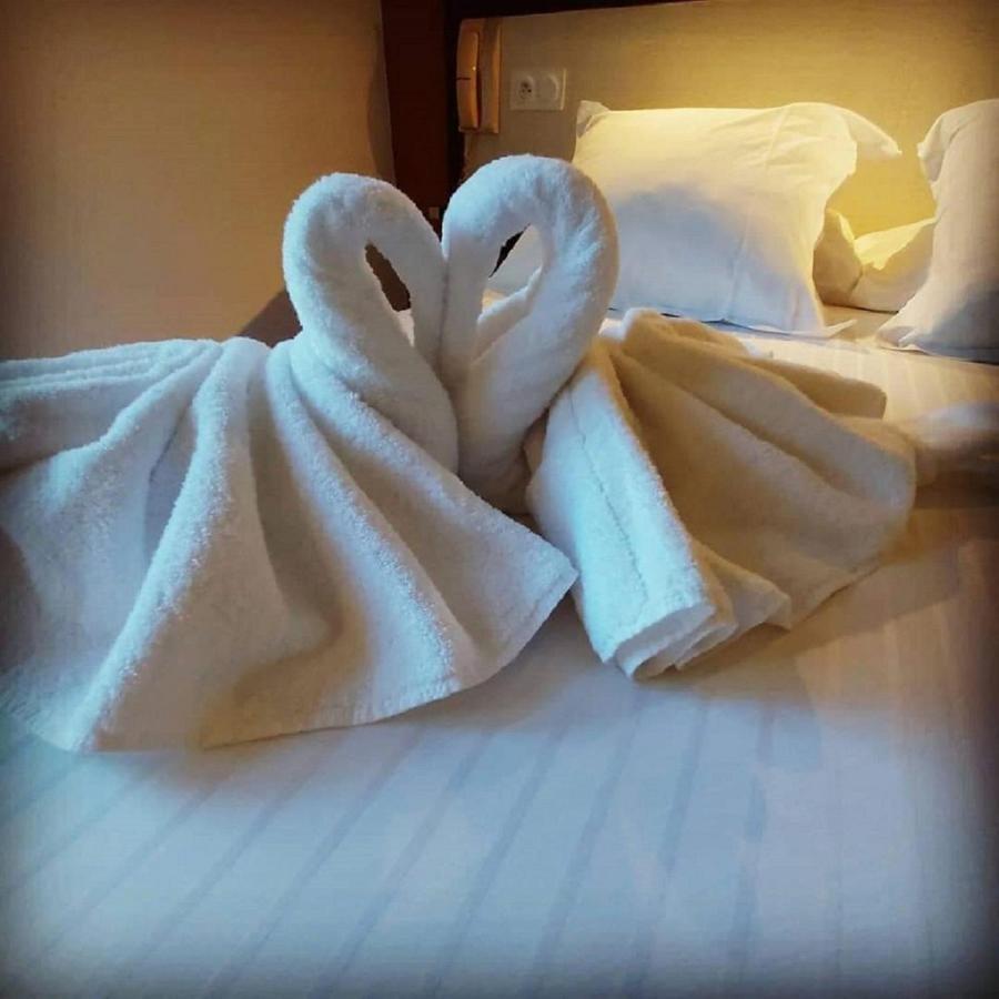 Tour-de-Faure Hotel Les Gabarres מראה חיצוני תמונה