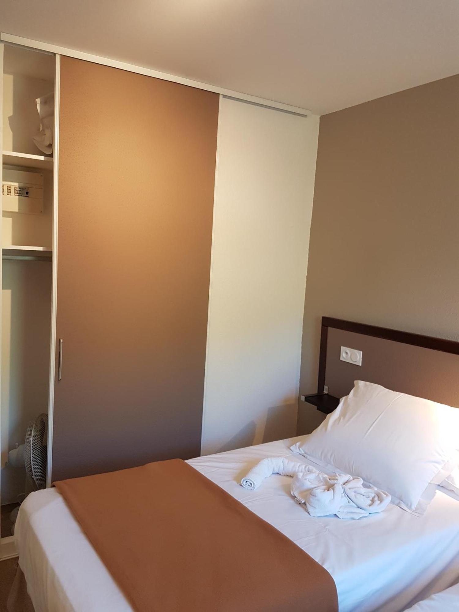 Tour-de-Faure Hotel Les Gabarres חדר תמונה