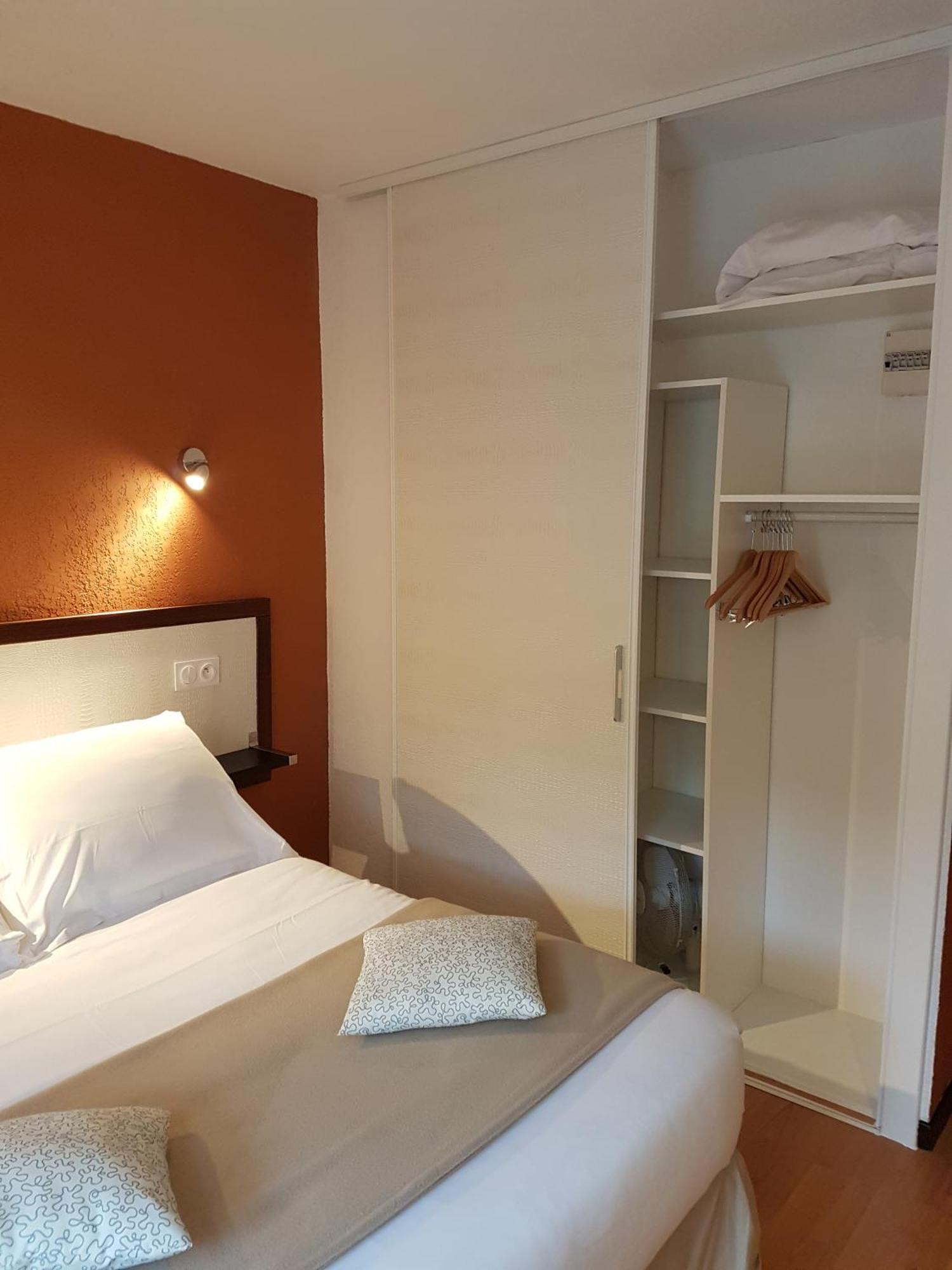 Tour-de-Faure Hotel Les Gabarres חדר תמונה