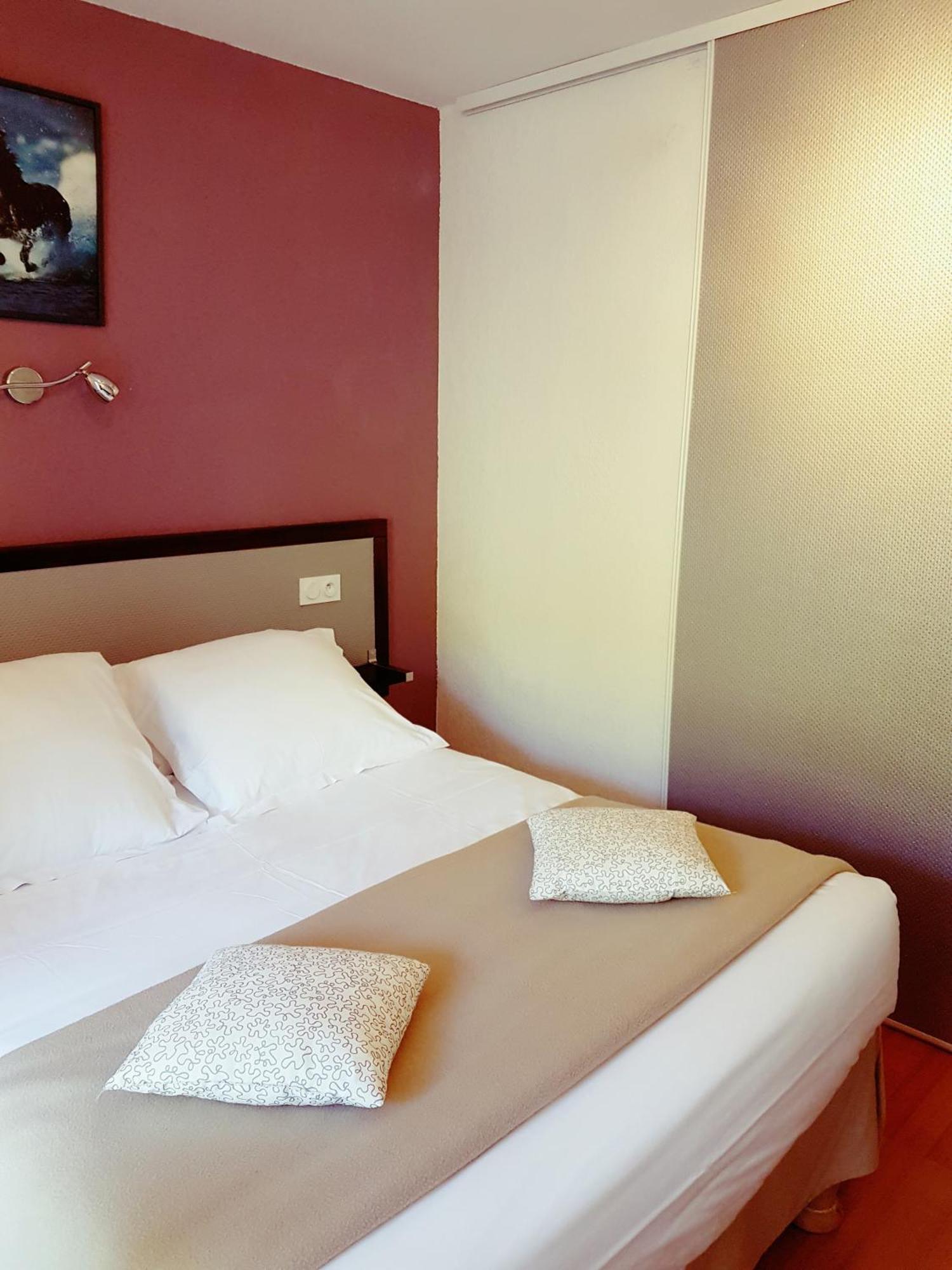 Tour-de-Faure Hotel Les Gabarres חדר תמונה